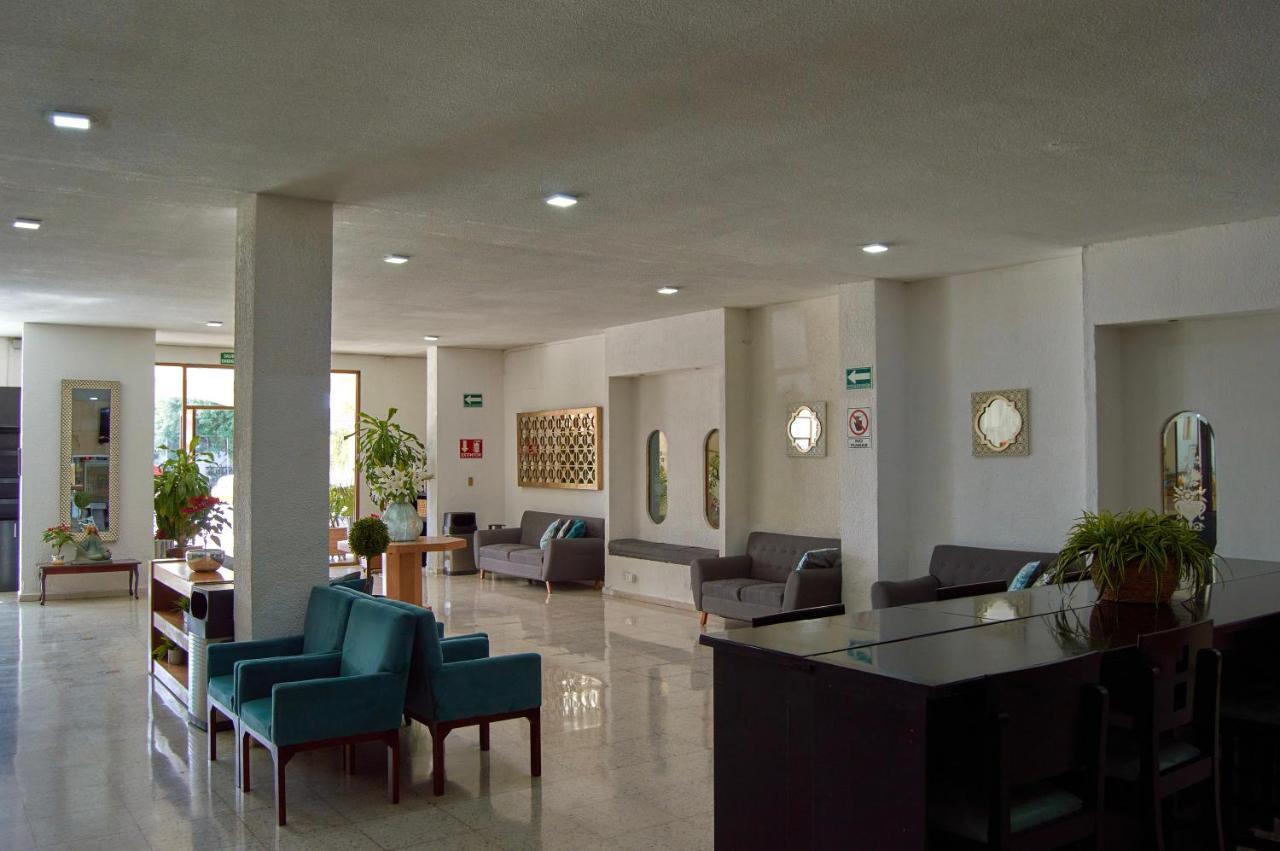 Hotel Del Alba Inn & Suites Aguascalientes Exterior photo