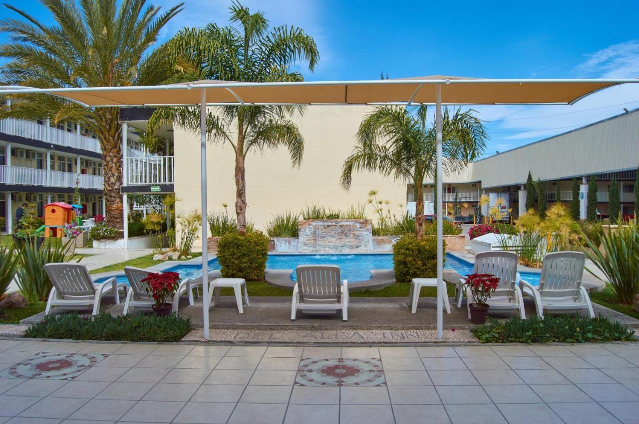 Hotel Del Alba Inn & Suites Aguascalientes Exterior photo
